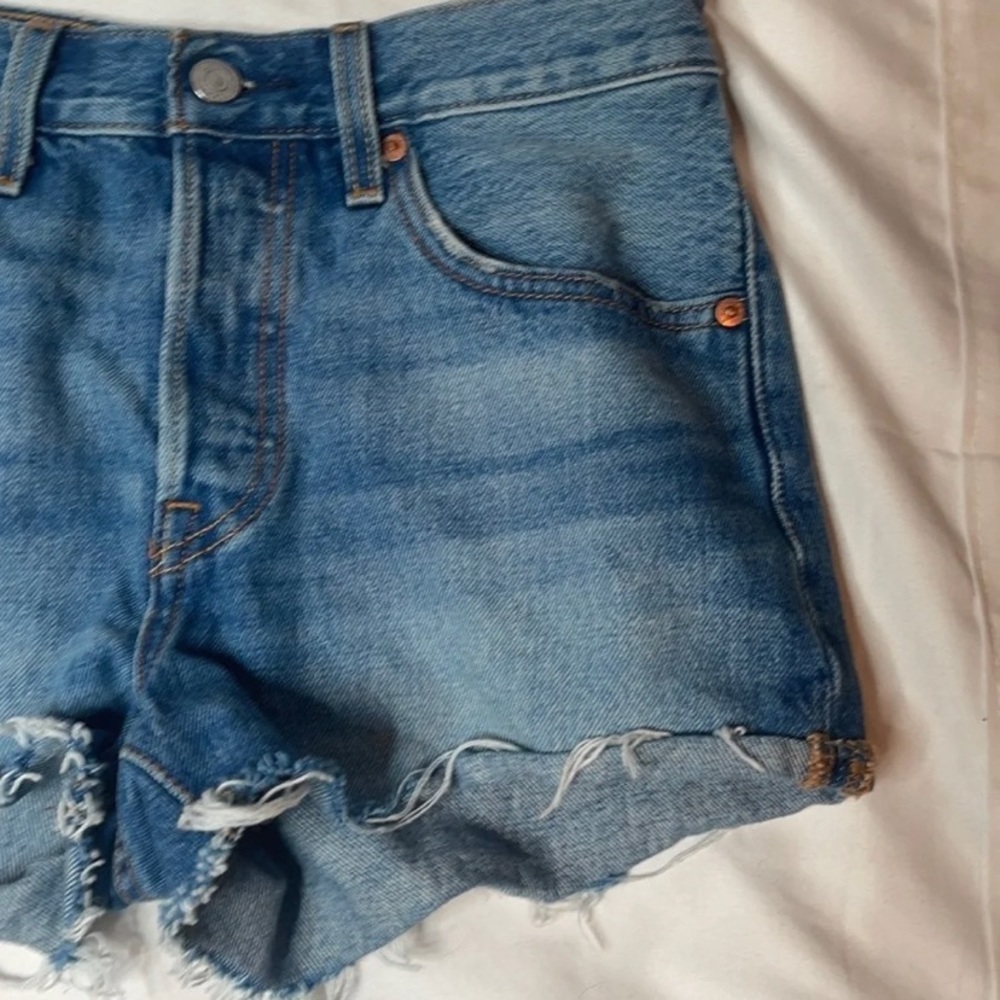 Levi’s shorts